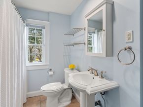 38 Wachusett Rd, Newton MA 02467