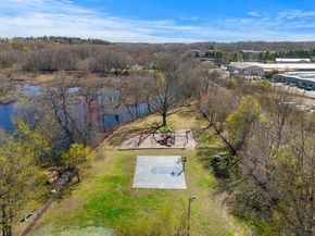 4 6th St, Ipswich MA 01938