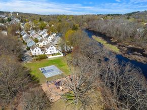 4 6th St, Ipswich MA 01938