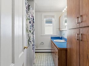 20 Lexington St, Lynn MA 01902