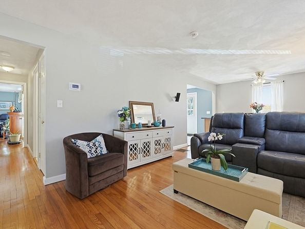 234 Allen Rd, Billerica MA 01821