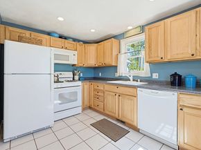 234 Allen Rd, Billerica MA 01821
