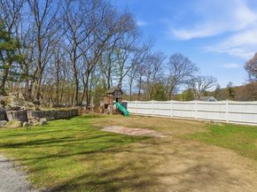 11 Cannon Rock Rd, Lynn MA 01904