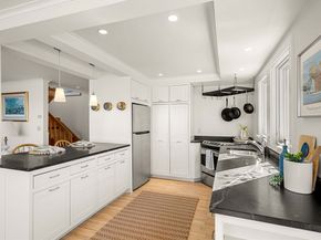 3 Marsh St, Newburyport MA 01950
