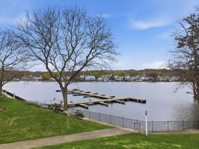 68 South Quinsigamond Avenue 4, Shrewsbury MA 01545
