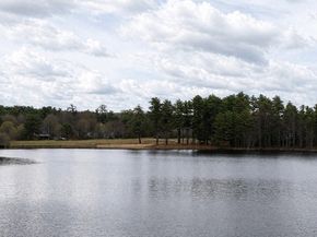 74 Perry, Athol MA 01331