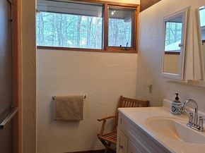 74 Perry, Athol MA 01331