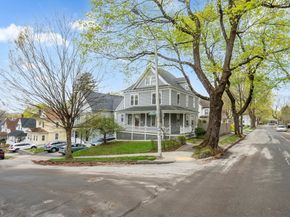 14 Circuit Ave E, Worcester MA 01603