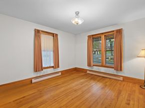 14 Circuit Ave E, Worcester MA 01603