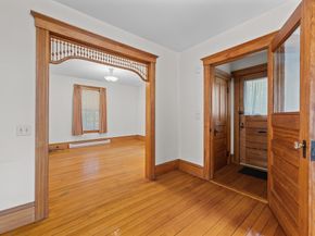 14 Circuit Ave E, Worcester MA 01603