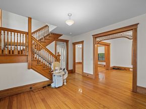 14 Circuit Ave E, Worcester MA 01603