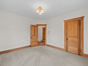14 Circuit Ave E, Worcester MA 01603