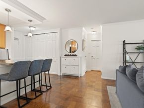 9 Hawthorne Place 2J, Boston MA 02114