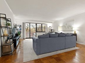 9 Hawthorne Place 2J, Boston MA 02114