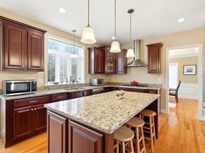 19 Crimson Dr, Shrewsbury MA 01545