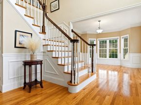 19 Crimson Dr, Shrewsbury MA 01545