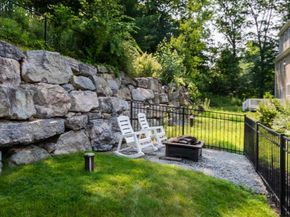 493 Taylor Rd, Stow MA 01775