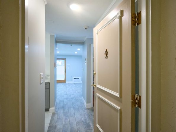 45 Oval Rd 8, Quincy MA 02170