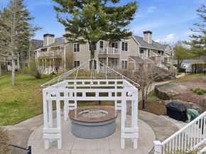 203 Allerton Commons Ln 203, Braintree MA 02184