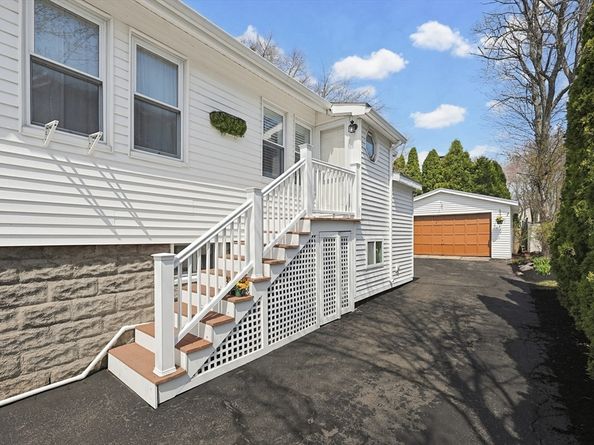 16 Coolidge Ave, Braintree MA 02184