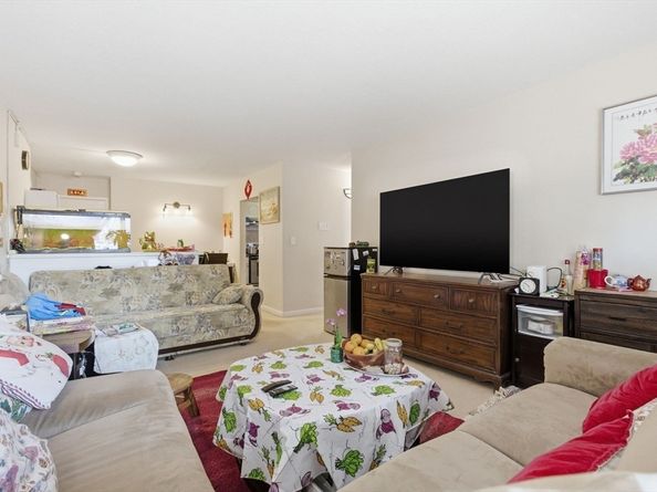 164 Galen St 15, Watertown MA 02472
