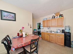 45 May St, Worcester MA 01610