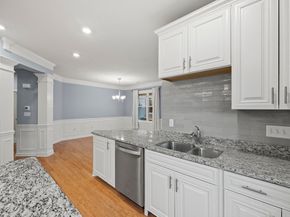 2 Francis Dr 107, Andover MA 01810