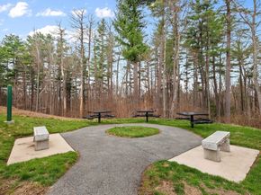 2 Francis Dr 107, Andover MA 01810