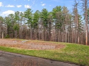2 Francis Dr 107, Andover MA 01810
