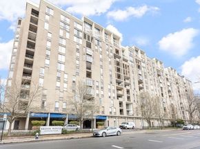 33 Pond Ave 524, Brookline MA 02445
