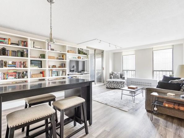 33 Pond Ave 524, Brookline MA 02445
