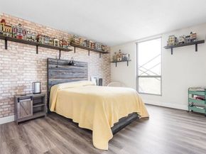 33 Pond Ave 524, Brookline MA 02445