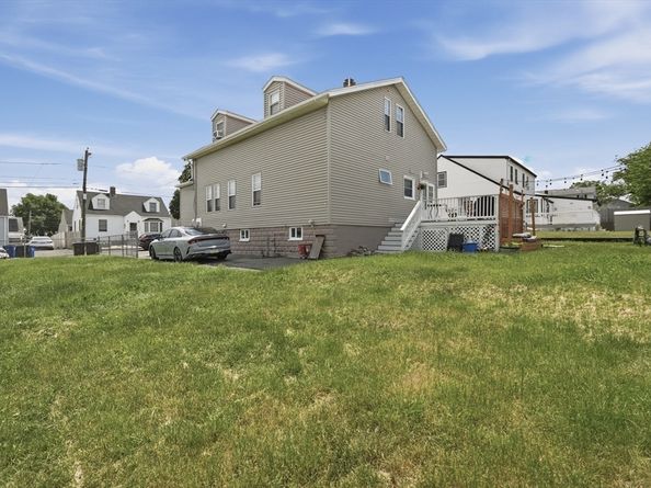 116 Derby Rd, Revere MA 02151