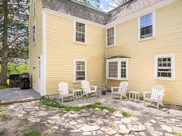 2 Elm St, Boxford MA 01921