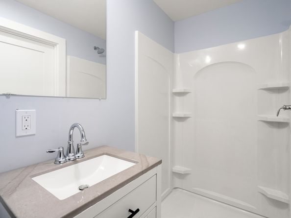 78 Pleasant St, Grafton MA 01519
