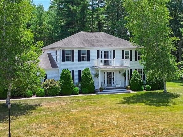 12 Spenser Dr, Halifax MA 02338