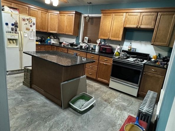 21 Dryden St, Worcester MA 01605