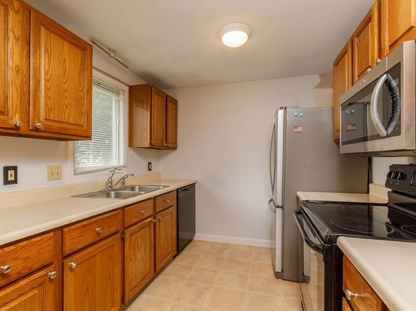 31 Macintosh Lane 31, Leominster MA 01453