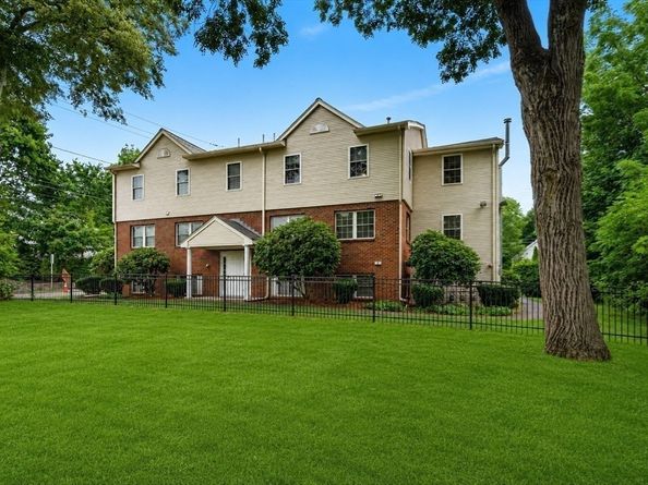 894 East Street 3, Walpole MA 02081