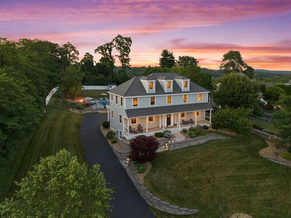 7 Bridle Spur Ln, Danvers MA 01923