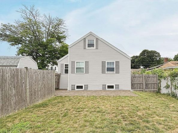 44 Harmon St, Lynn MA 01905