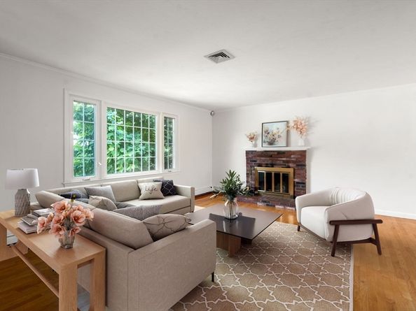66 Indian Meadow Dr, Northborough MA 01532