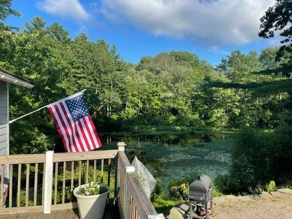 10 Riverside Dr, Auburn MA 01501