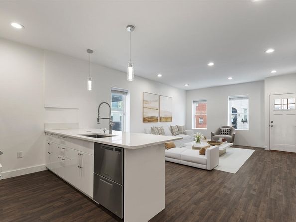 714 E 5th St 1, Boston MA 02127