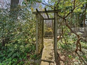 52 South Rd, Holden MA 01520