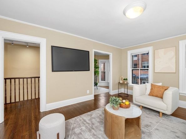 29 Sacramento St 2, Cambridge MA 02138