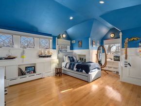 49 Shaw St, Newton MA 02465