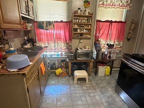 39 Woodland St, Worcester MA 01610