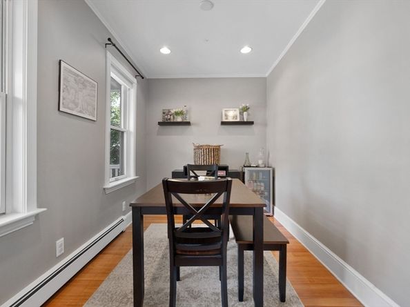 24 Minot St, Reading MA 01867