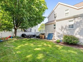 24 Minot St, Reading MA 01867